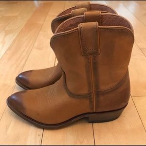 NEW Frye Western Billy Cowboy Short Ankle Boots
